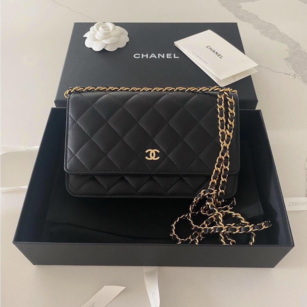 CHANEL WALLET ON CHAIN